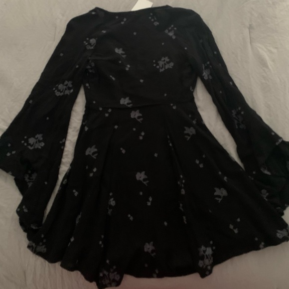 🚨OFFERNOW🚨NWT FREE PEOPLE ROMPER - Picture 3 of 3